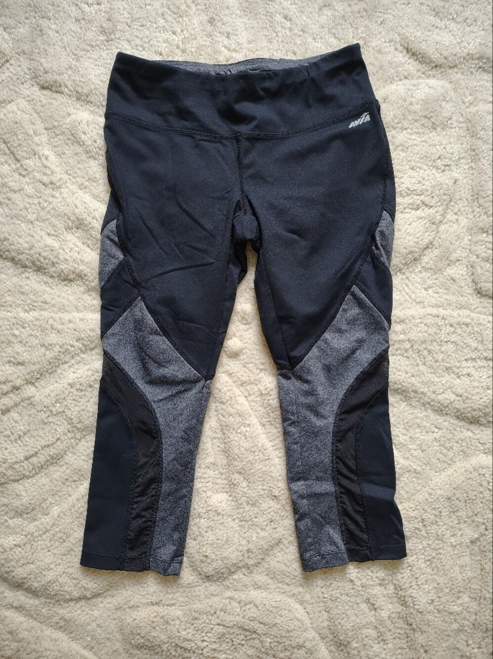 ☀️5/$25☀️ Avia Women's Medium Black & Gray Athletic Capri Leggings